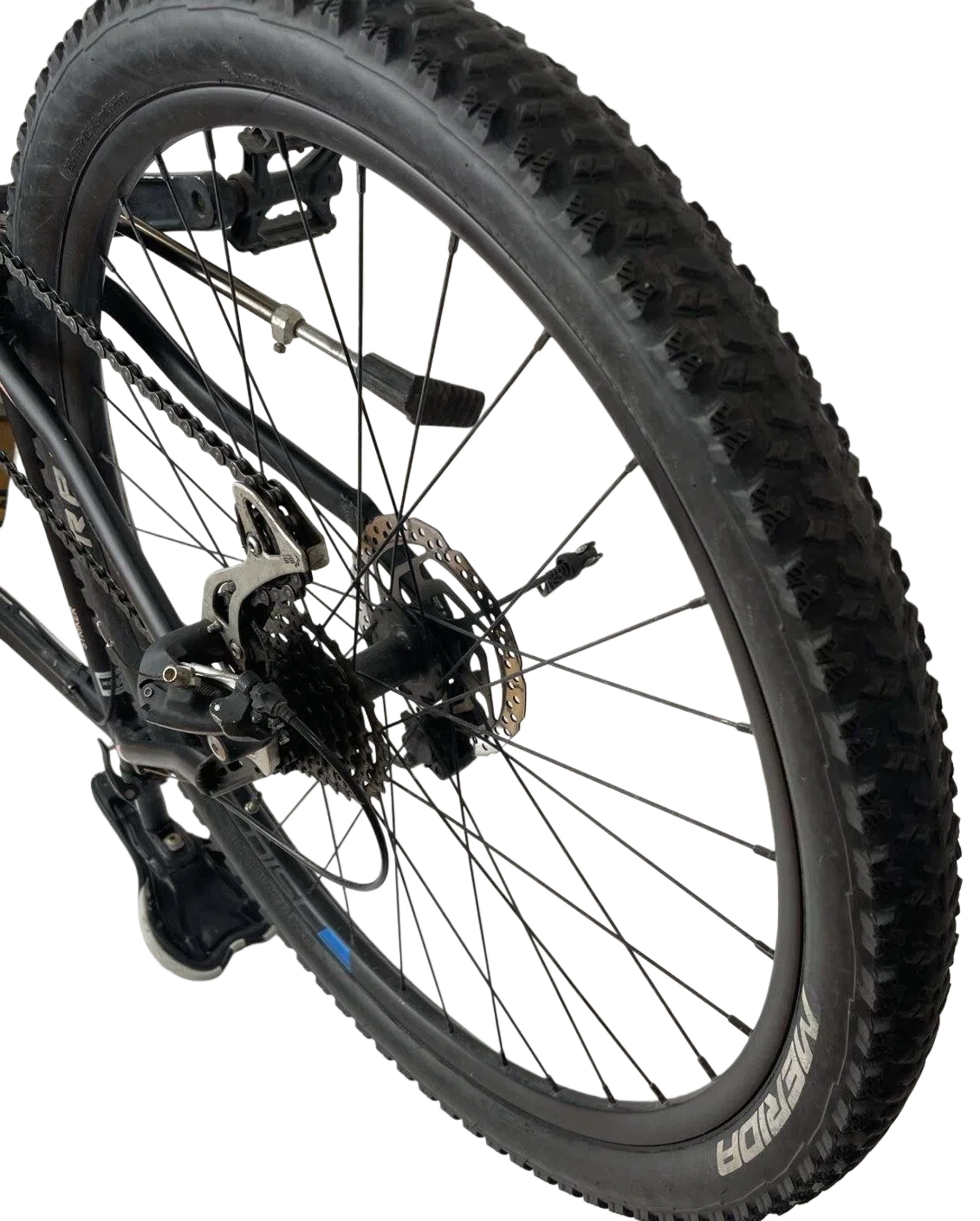 Lossa på hjulmuttrarna